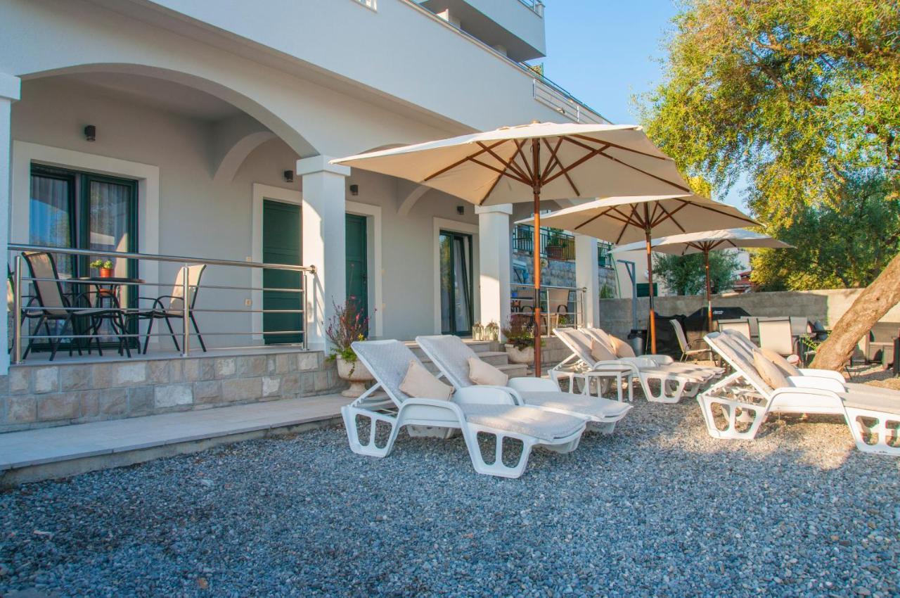 Beach Apartments ティヴァト エクステリア 写真